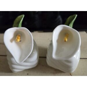 PIA Calla Lily Salt And‎ Pepper Shakers 1985 Vintage